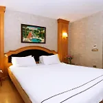 Aprilis - Special Category İstanbul
