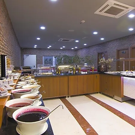 Aprilis - Special Category איסטמבול