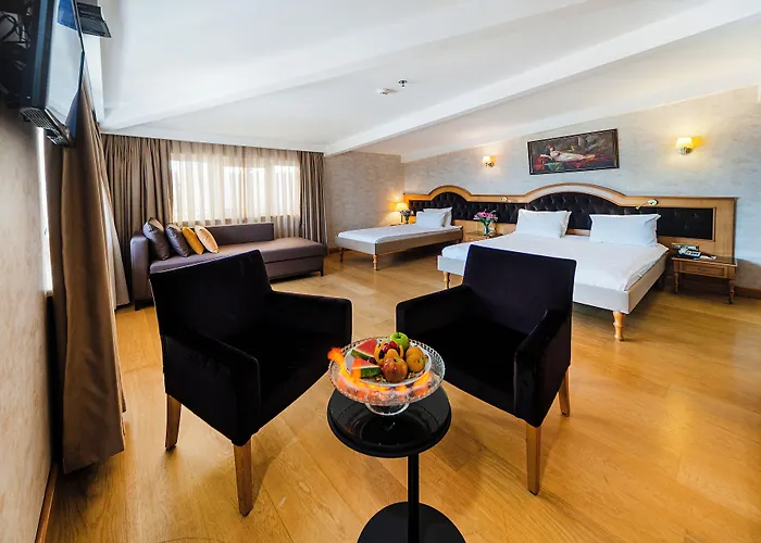 Aprilis - Special Category 4* Istanbul